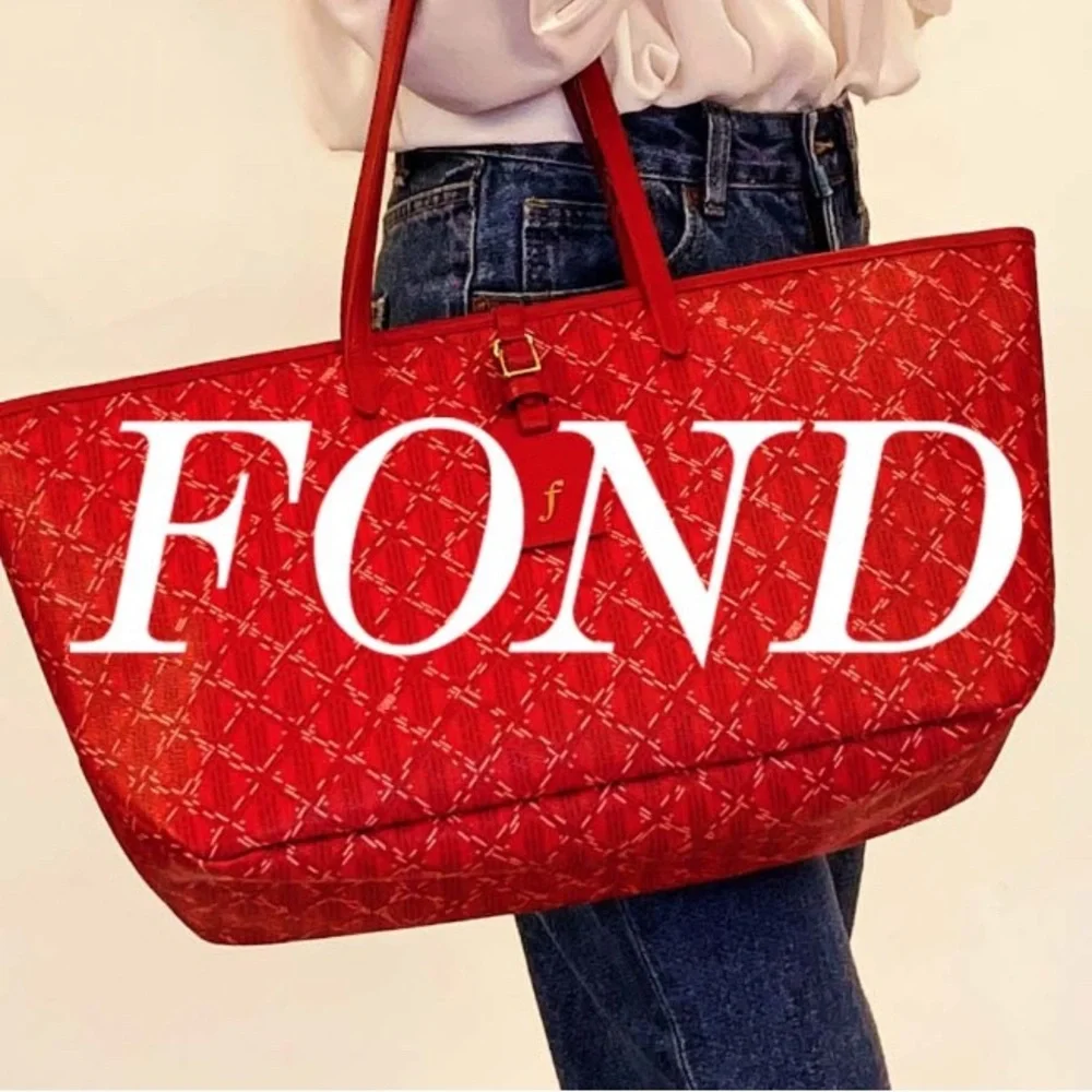 FOND RED TOTE